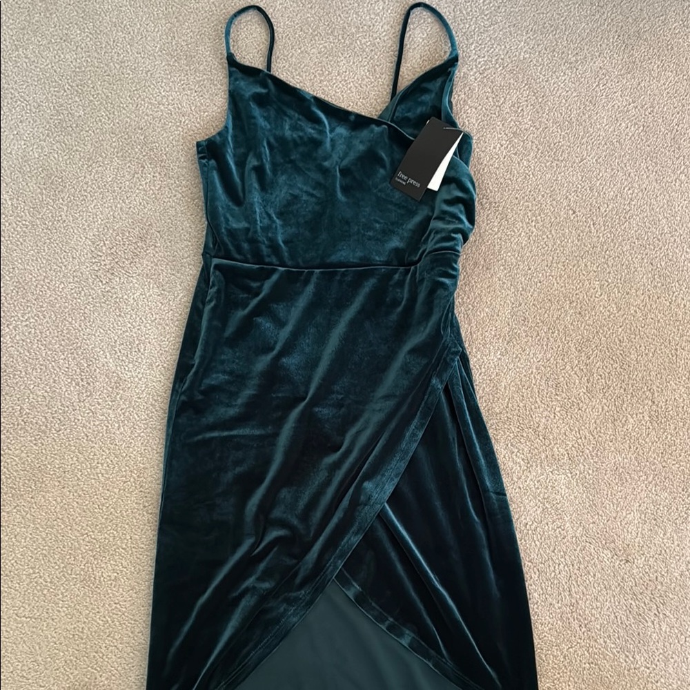 Elegant Velvet Green Dress